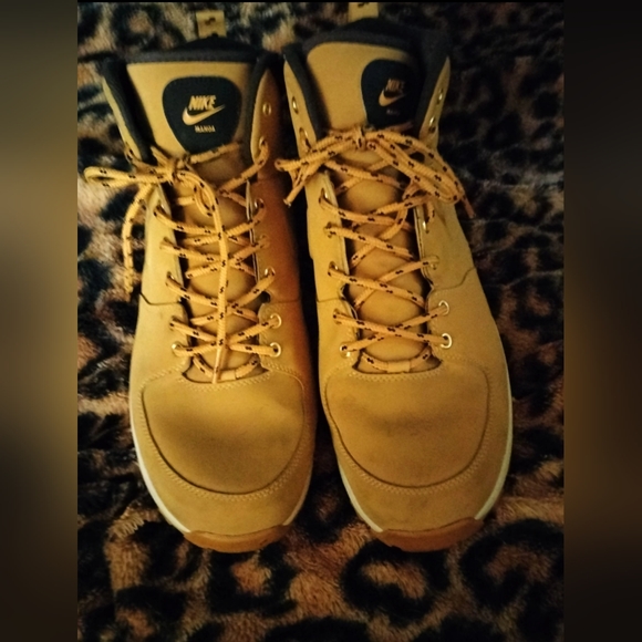 mens nike boots size 13